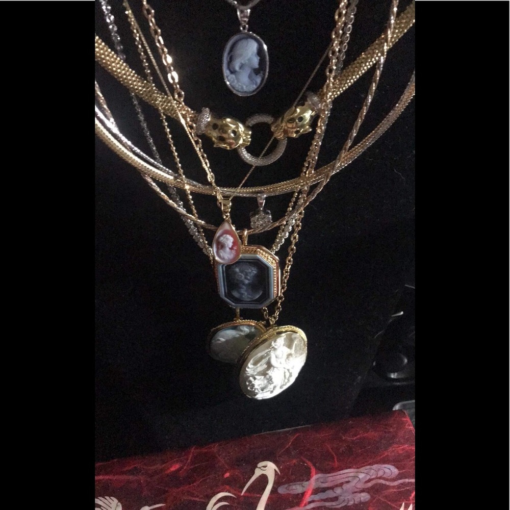 Jewelries